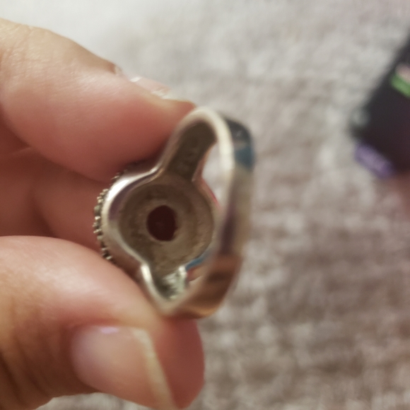 Ring - Picture 3 of 4